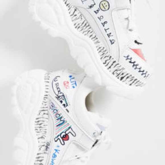 New In Box! Buffalo London Platforms- Graffiti! Size 10. - Picture 4 of 4